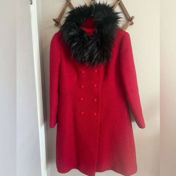 Vintage red wool jacket with faux fur collar kick slit at back warm stunning S/M - Picture 2 of 8